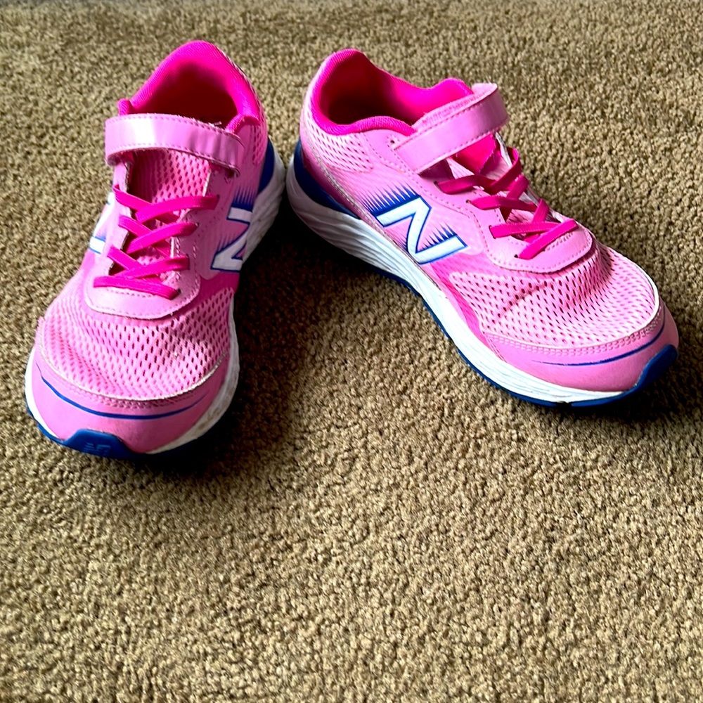 New Balance Pink Self Lace Sneakers Extra Wide 5.5 XW